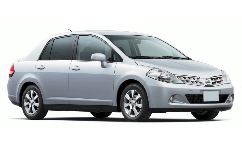 Nissan Tiida правый руль